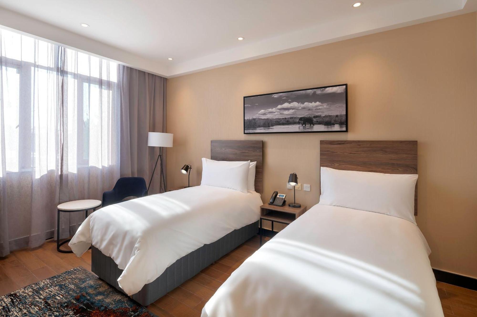 Protea Hotel By Marriott Lusaka International Airport エクステリア 写真