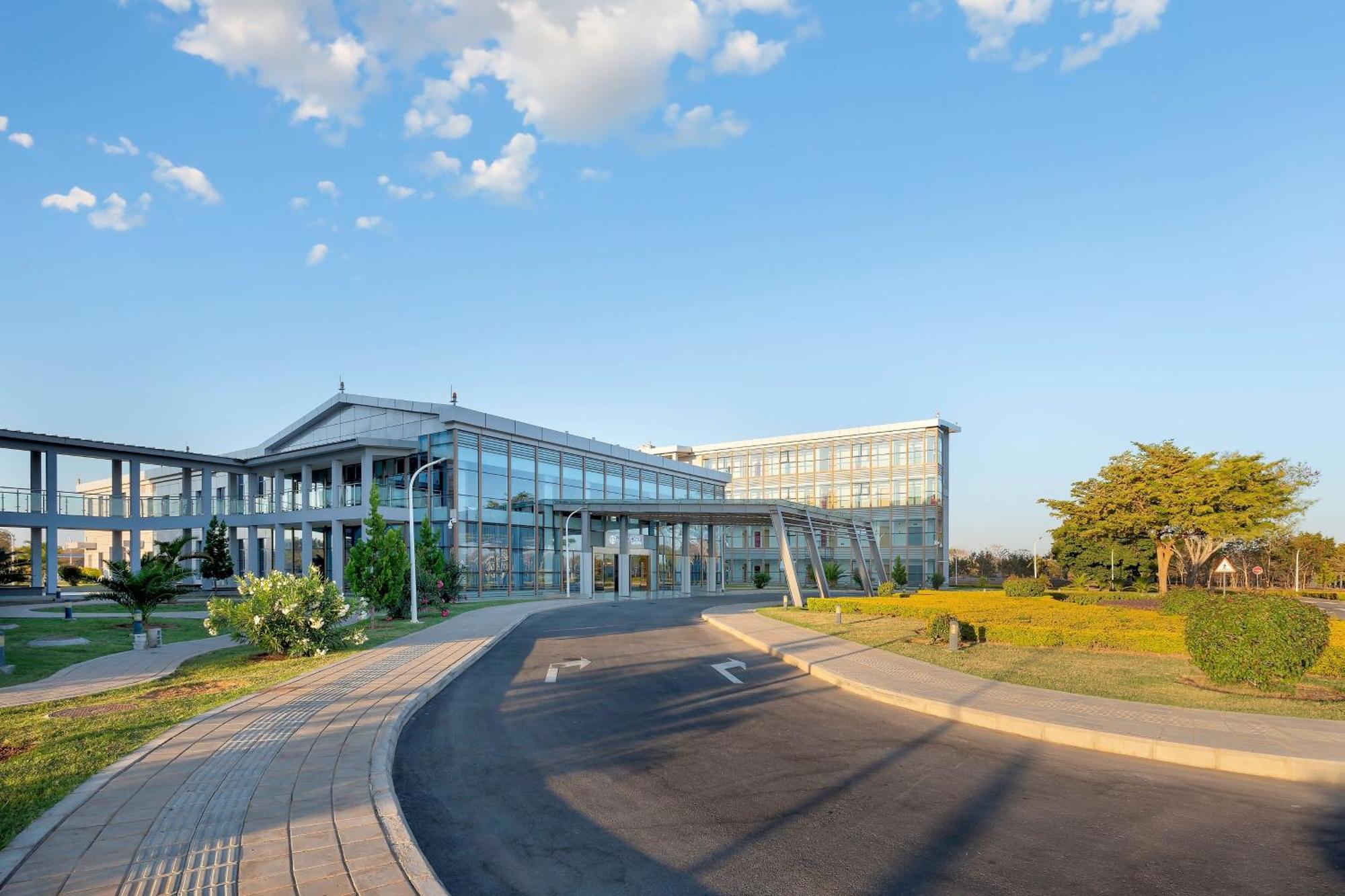 Protea Hotel By Marriott Lusaka International Airport エクステリア 写真