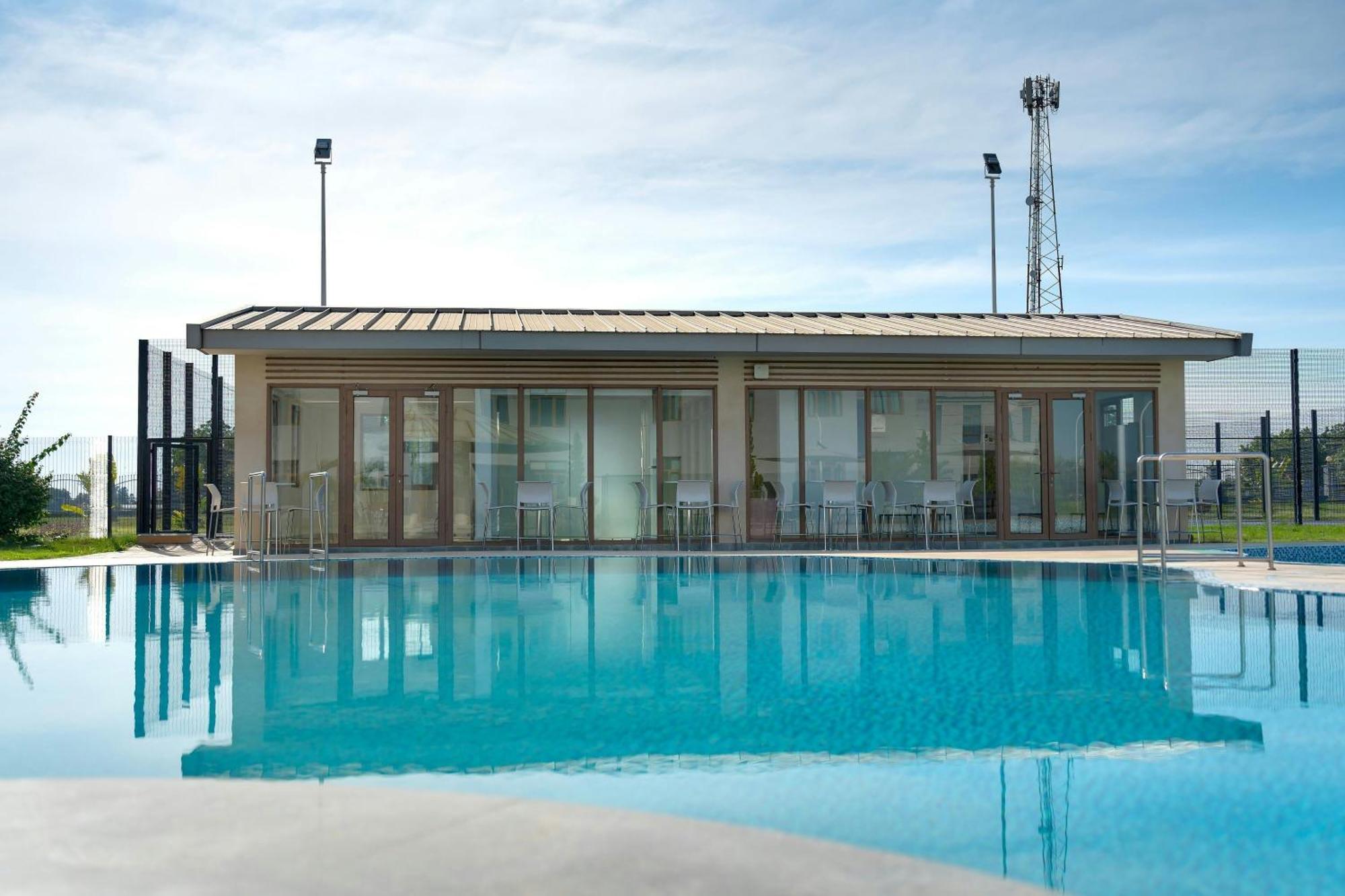 Protea Hotel By Marriott Lusaka International Airport エクステリア 写真