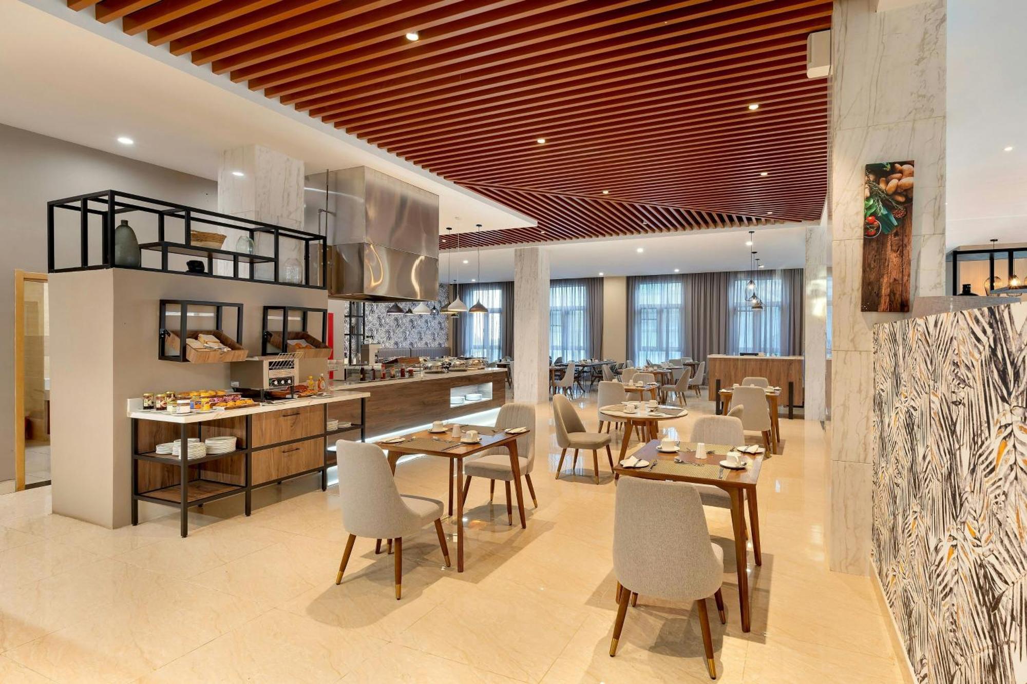 Protea Hotel By Marriott Lusaka International Airport エクステリア 写真