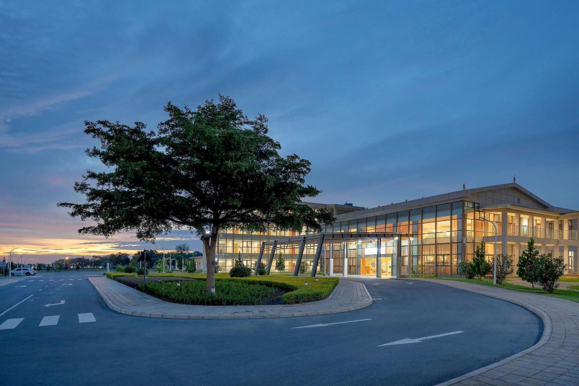 Protea Hotel By Marriott Lusaka International Airport エクステリア 写真